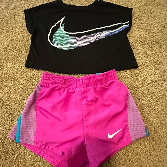 Nike Girls Outfit - Size 2T - Picture 1 of 4